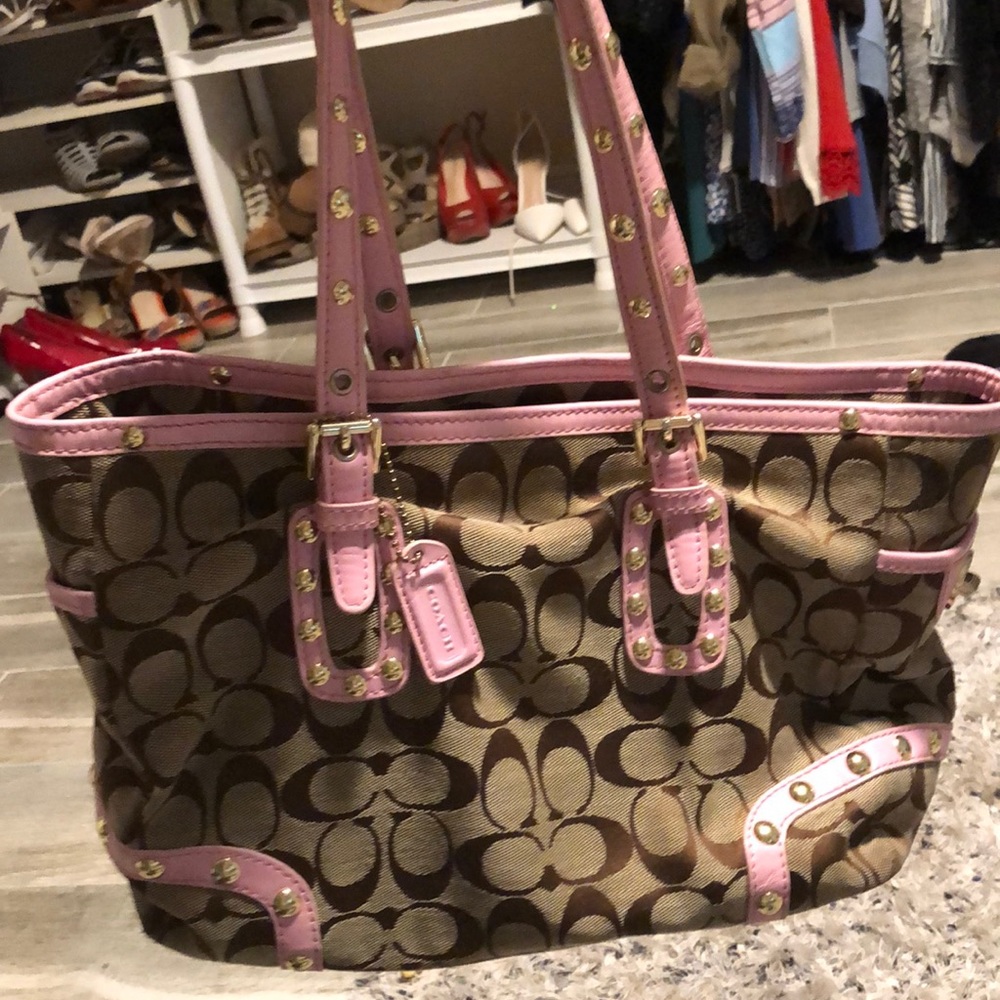 Authentic Coach shoulder purse